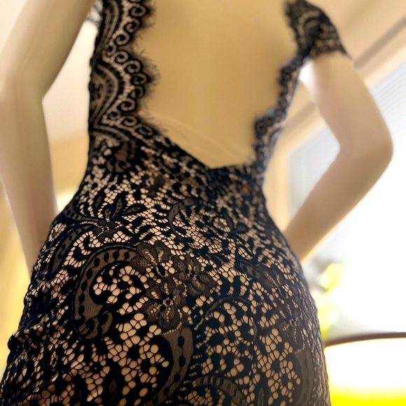 Windsor Black Maxi dress ( good as new ) - Picture 4 of 5